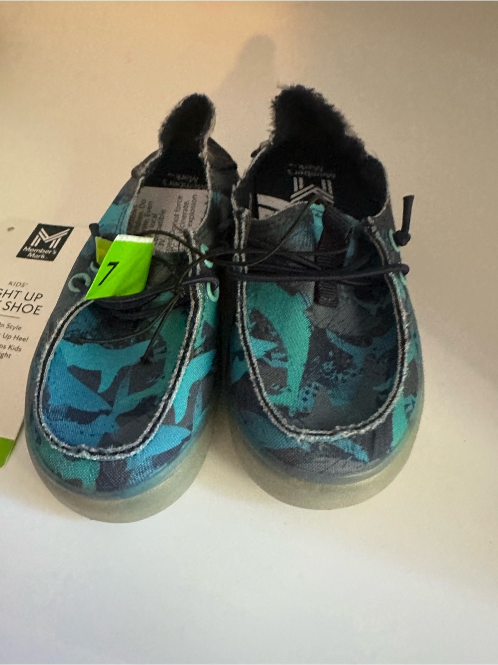 3/$20 Member’s Mark Kids Slip-On Sneakers Shark Pattern - Size 7